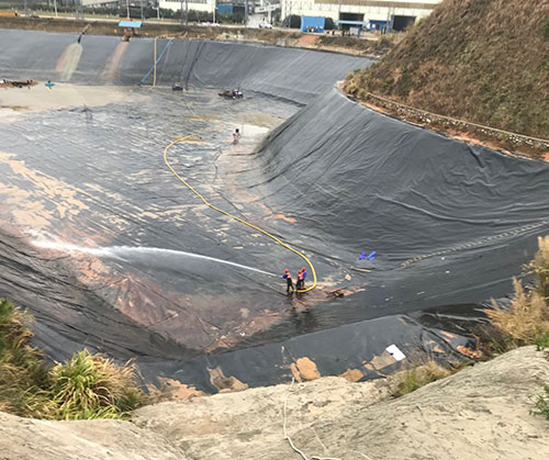 三门峡废水池清理