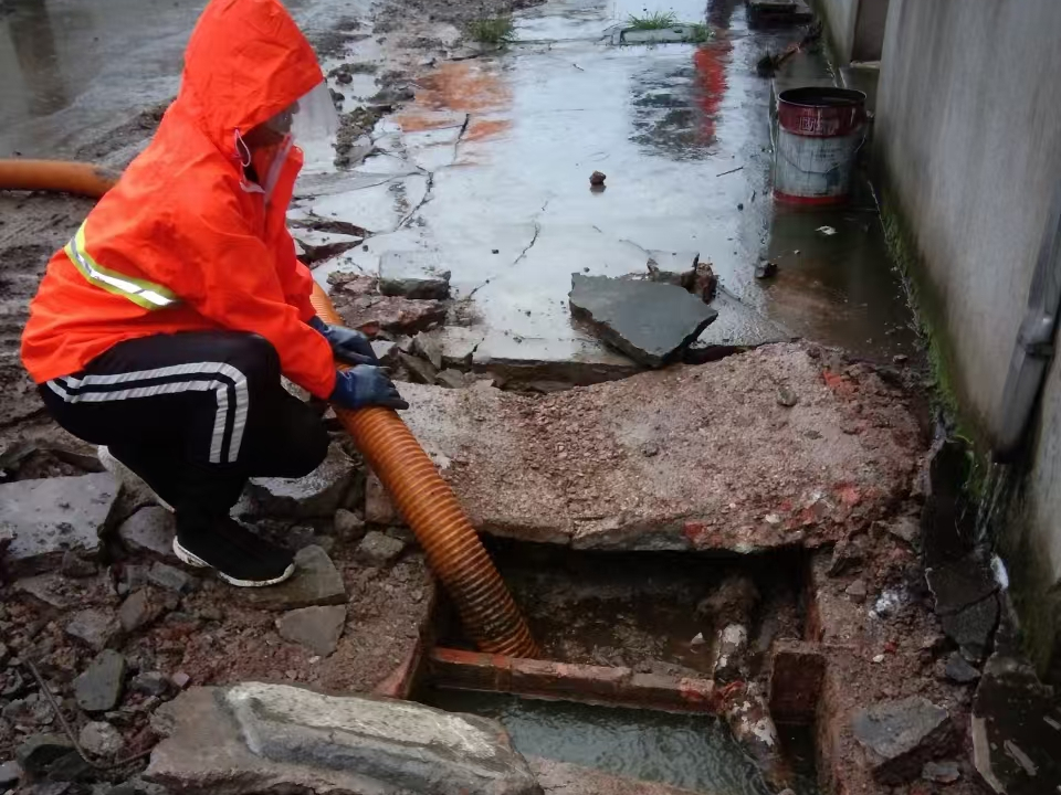 三门峡专业清理污水池 炜誉市政以规范流程守护城市 “肠道”